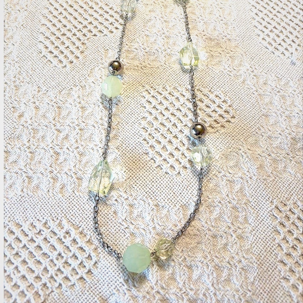 Vintage Silvertone Long Chain Necklace Pale Green Seafoam Faceted Lucite Acrylic